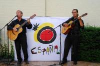 Los Embajadores is een akoestisch duo dat Spaanse muziek speelt